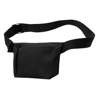 The Makeløs M Fanny Pack (Black Out)